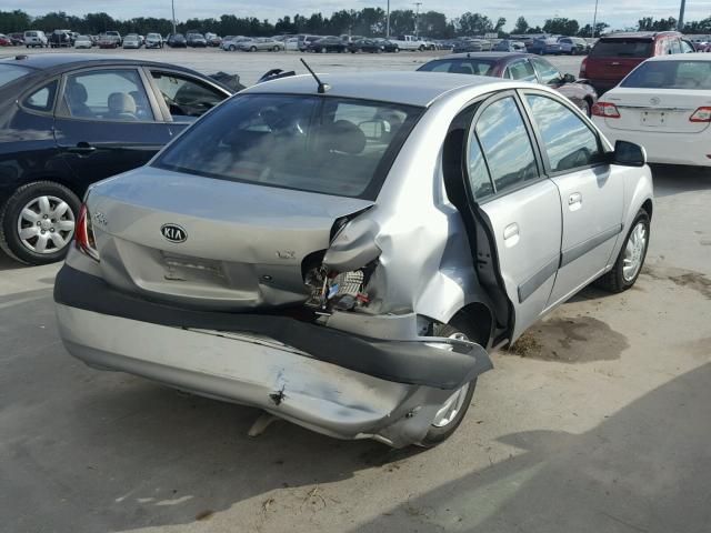 KNADE123976225828 - 2007 KIA RIO BASE SILVER photo 4