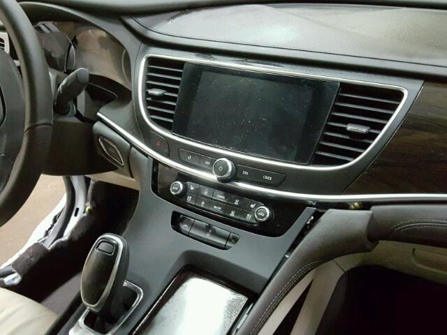 1G4ZS5SS4JU117499 - 2018 BUICK LACROSSE WHITE photo 9