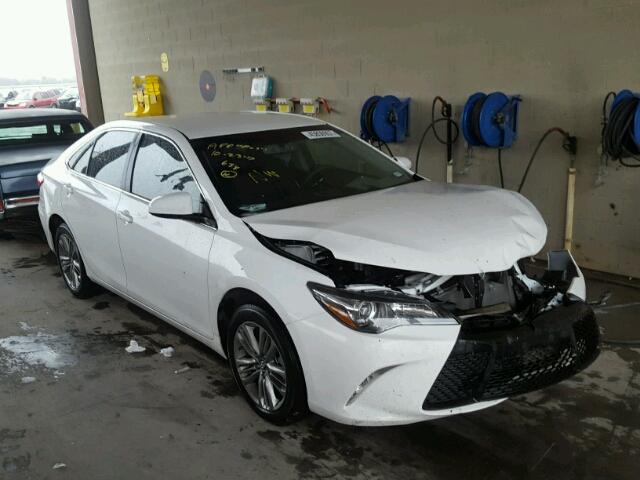 4T1BF1FK2HU364698 - 2017 TOYOTA CAMRY LE WHITE photo 1