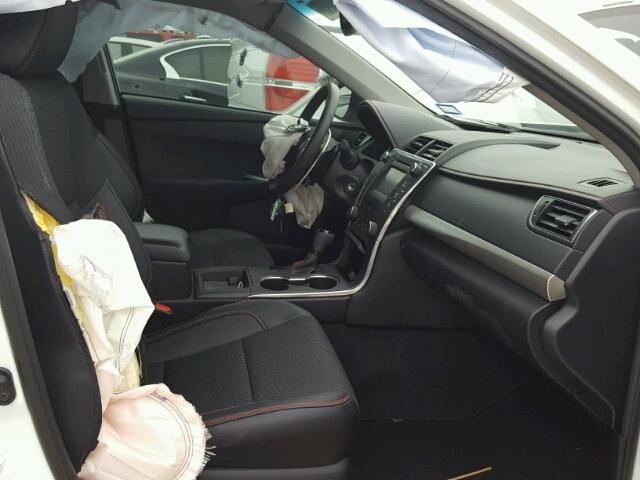 4T1BF1FK2HU364698 - 2017 TOYOTA CAMRY LE 白色 照片 5