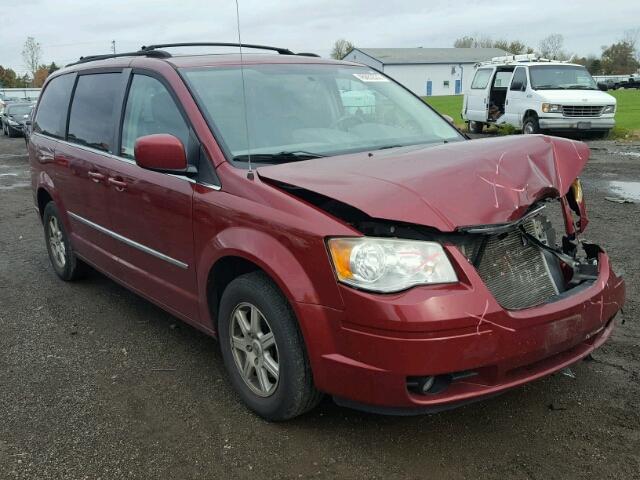 2A4RR5D15AR319408 - 2010 CHRYSLER TOWN & COU RED photo 1