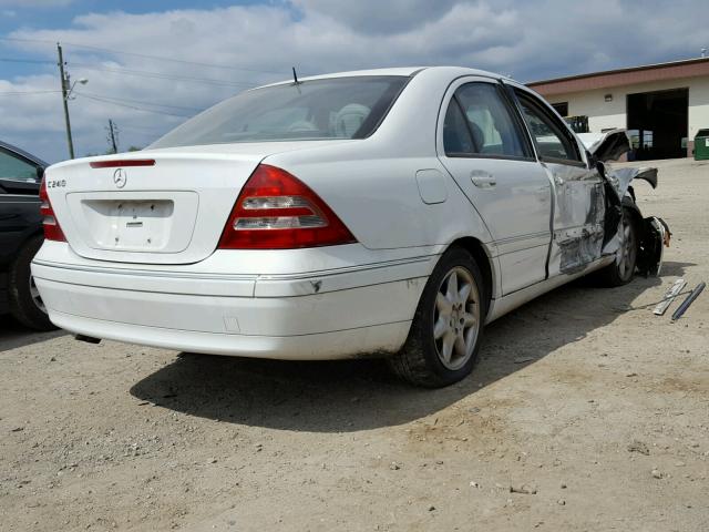 WDBRF61J21F090359 - 2001 MERCEDES-BENZ C 240 WHITE photo 4