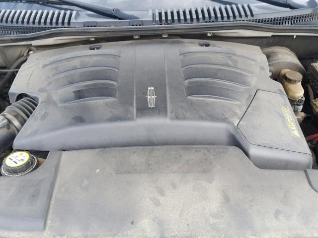 5LMEU88H94ZJ16374 - 2004 LINCOLN AVIATOR 银色 照片 7