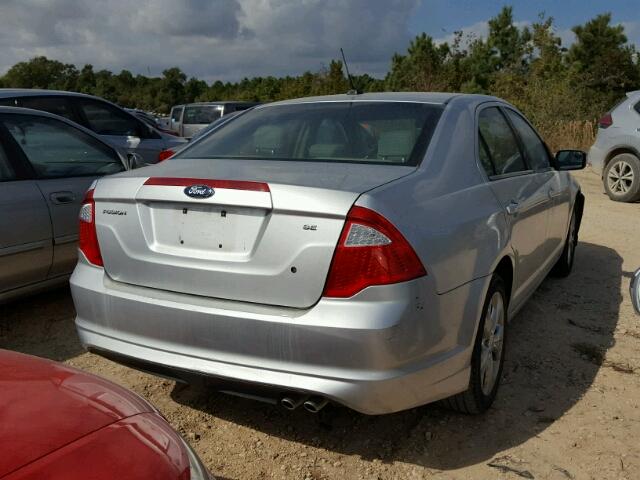 3FAHP0HA4CR296887 - 2012 FORD FUSION SE SILVER photo 4