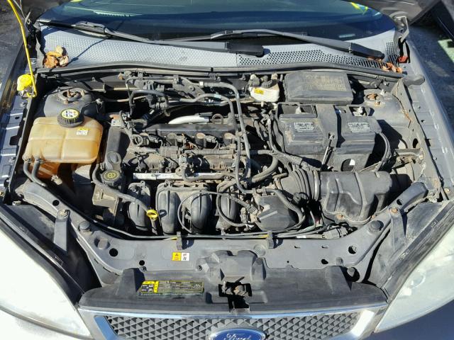 1FAFP34N26W250770 - 2006 FORD FOCUS ZX4 GRAY photo 7