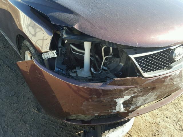 KNAFU4A26A5141159 - 2010 KIA FORTE EX BURGUNDY photo 9