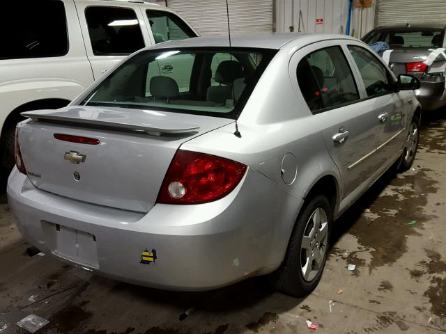 1G1AK52F857585494 - 2005 CHEVROLET COBALT SILVER photo 4