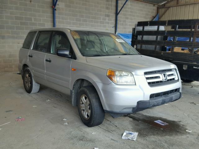 5FNYF28187B006392 - 2007 HONDA PILOT LX SILVER photo 1