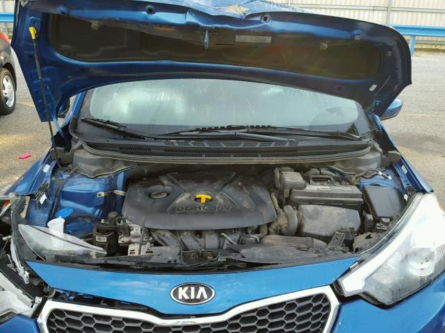 KNAFK4A64E5062197 - 2014 KIA FORTE LX BLUE photo 7