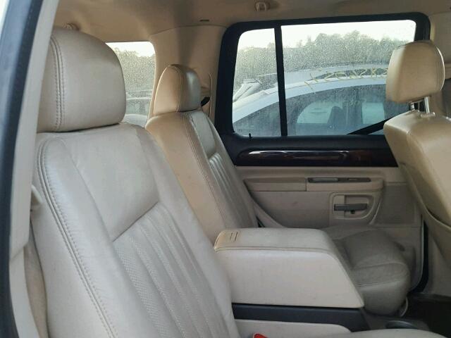 5LMEU78H73ZJ13112 - 2003 LINCOLN AVIATOR 白色 照片 6