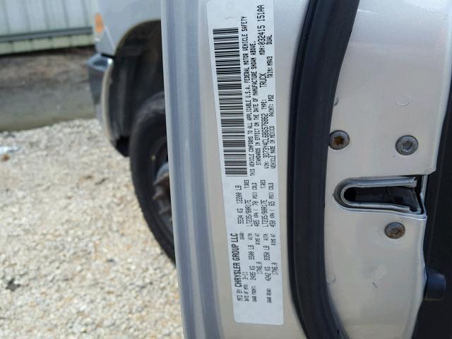 3D73Y4CL6BG576862 - 2011 DODGE RAM 3500 银色 照片 10