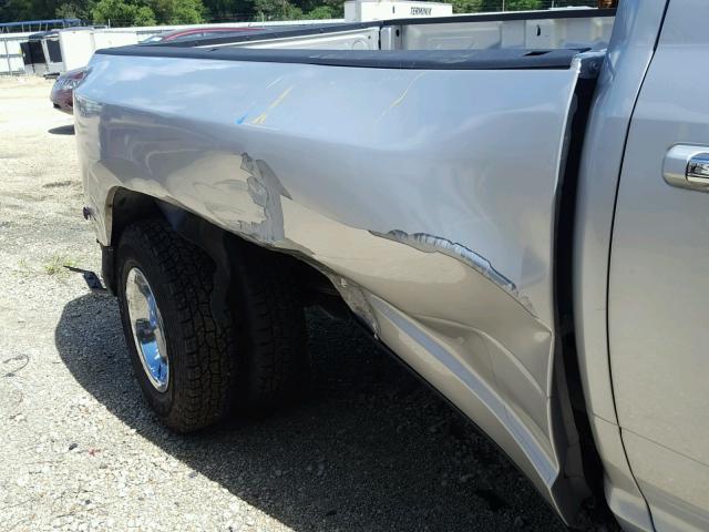 3D73Y4CL6BG576862 - 2011 DODGE RAM 3500 银色 照片 9