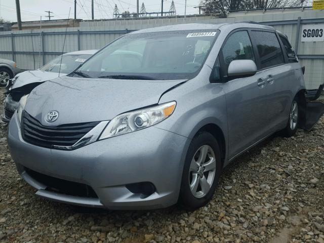 5TDKK3DC9DS297345 - 2013 TOYOTA SIENNA LE SILVER photo 2