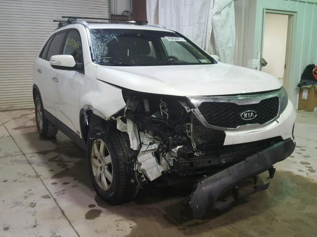 5XYKTDA28BG124098 - 2011 KIA SORENTO BA WHITE photo 1