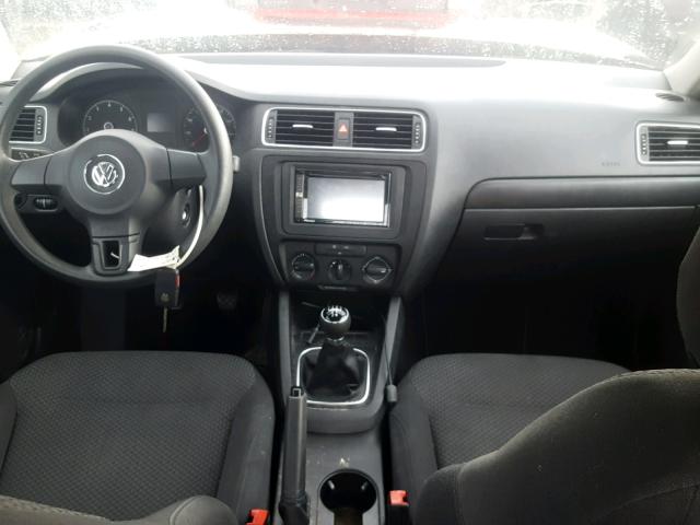 3VW1K7AJ6CM349564 - 2012 VOLKSWAGEN JETTA BASE BLACK photo 9