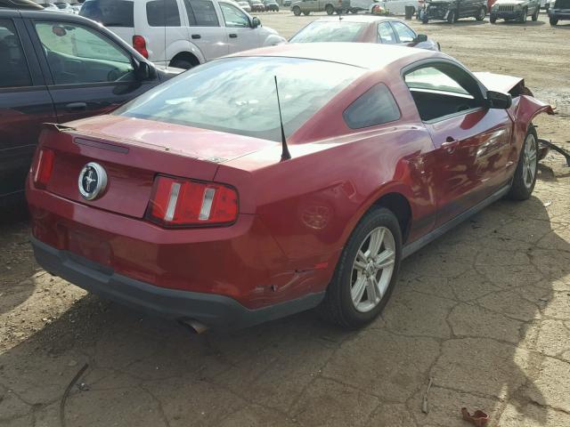 1ZVBP8AN4A5157593 - 2010 FORD MUSTANG RED photo 4