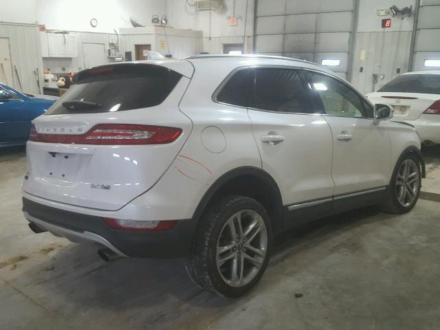 5LMCJ2A92FUJ32495 - 2015 LINCOLN MKC WHITE photo 4