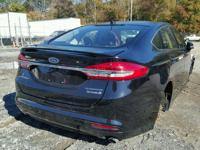 3FA6P0RU9HR388441 - 2017 FORD FUSION BLACK photo 4