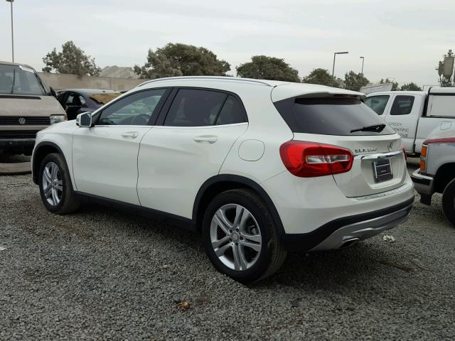 WDCTG4EB4GJ219505 - 2016 MERCEDES-BENZ GLA WHITE photo 3