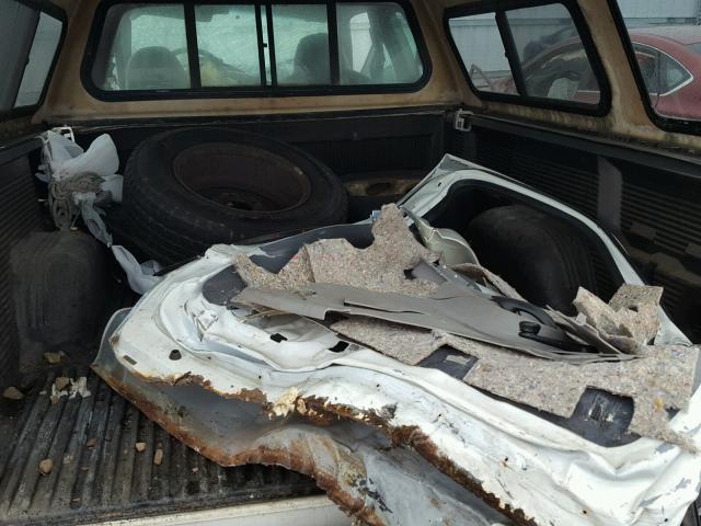 1FTZX1763WNA51801 - 1998 FORD F150 WHITE photo 6