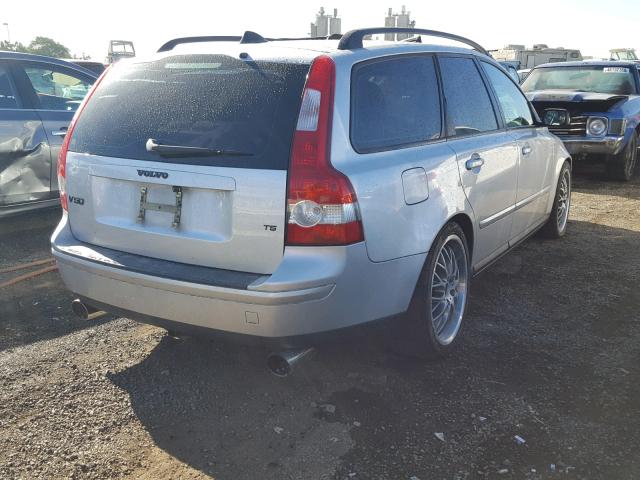 YV1MW682762161137 - 2006 VOLVO V50 T5 SILVER photo 4