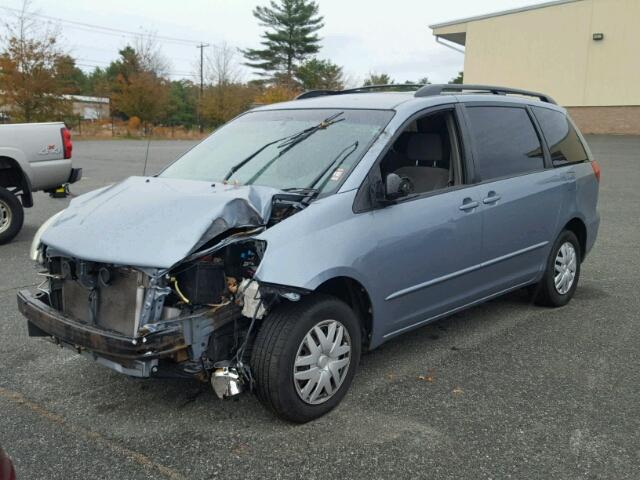 5TDZA23C54S075866 - 2004 TOYOTA SIENNA CE BLUE photo 2