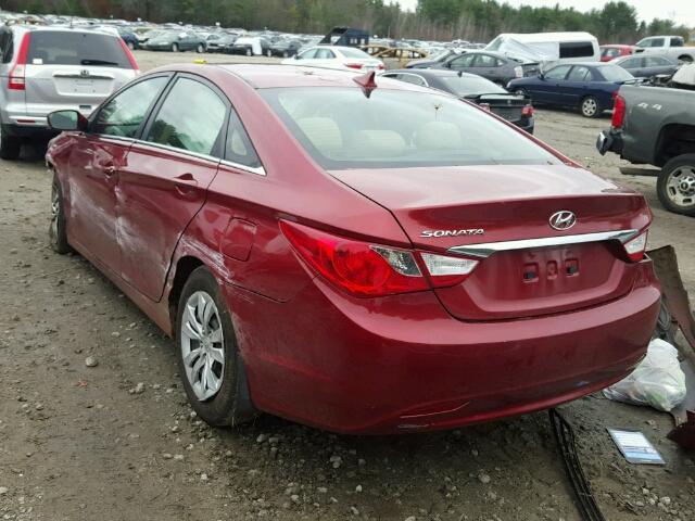 5NPEB4AC2BH261541 - 2011 HYUNDAI SONATA GLS RED photo 3