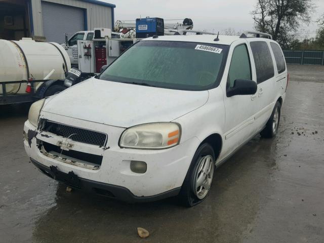 1GNDV33L15D263079 - 2005 CHEVROLET UPLANDER L WHITE photo 2