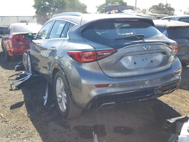 SJKCH5CP8HA026697 - 2017 INFINITI QX30 BASE GRAY photo 3