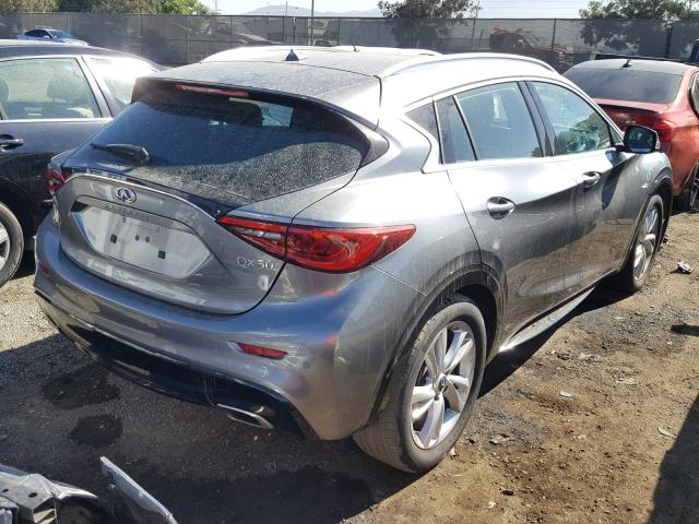 SJKCH5CP8HA026697 - 2017 INFINITI QX30 BASE GRAY photo 4