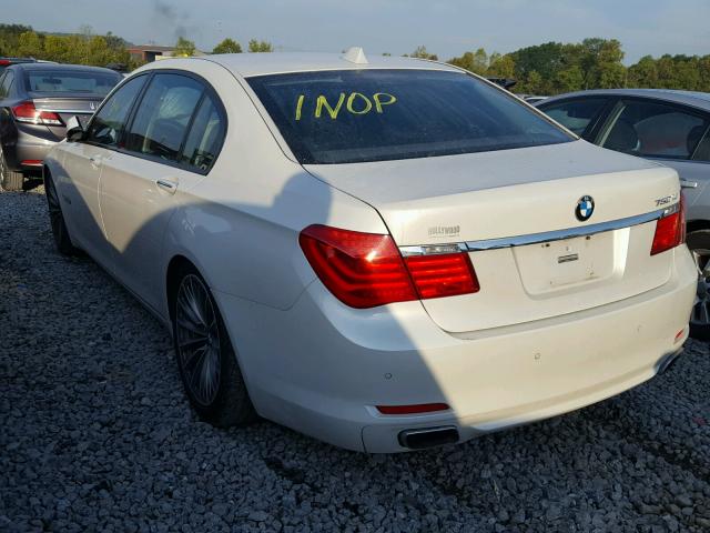 WBAKB8C58BCY65175 - 2011 BMW 750LI WHITE photo 3