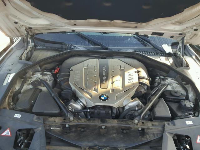 WBAKB8C58BCY65175 - 2011 BMW 750LI WHITE photo 7