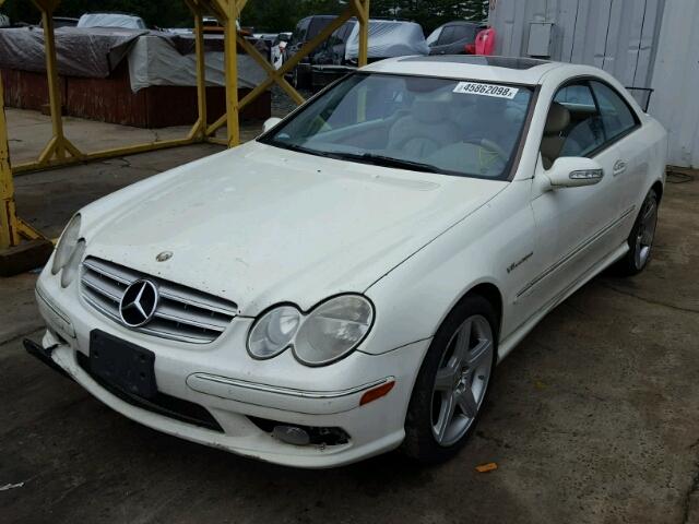 WDBTJ75J15F128917 - 2005 MERCEDES-BENZ CLK 500 WHITE photo 2