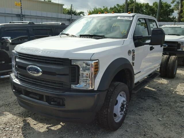 1FD0W5HT9JEC11059 - 2018 FORD F550 SUPER WHITE photo 2