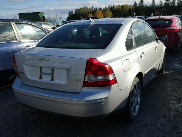 YV1MS382652047977 - 2005 VOLVO S40 2.4I SILVER photo 4