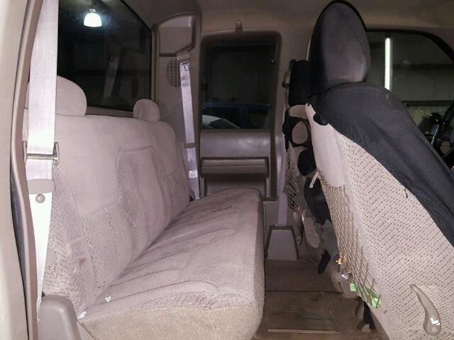 1GCEK19R5WR153940 - 1998 CHEVROLET GMT-400 K1 BEIGE photo 6