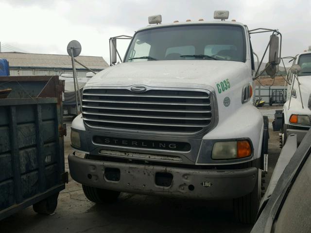 2FWJAWDX59AAG9343 - 2009 STERLING TRUCK L 8500 WHITE photo 2