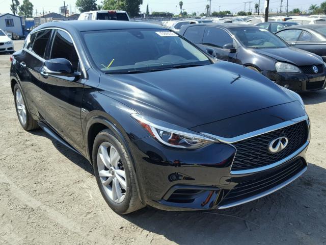 SJKCH5CP9JA049086 - 2018 INFINITI QX30 BASE BLACK photo 1