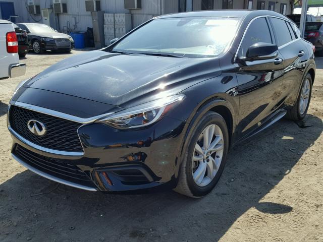 SJKCH5CP9JA049086 - 2018 INFINITI QX30 BASE BLACK photo 2