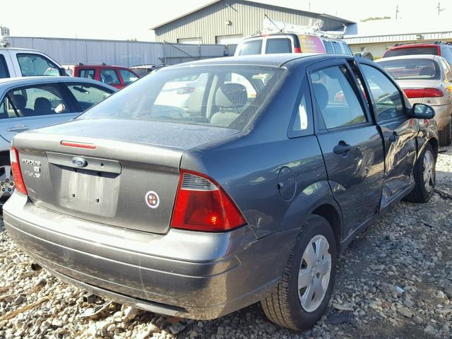 1FAFP34N87W324226 - 2007 FORD FOCUS ZX4 GRAY photo 4