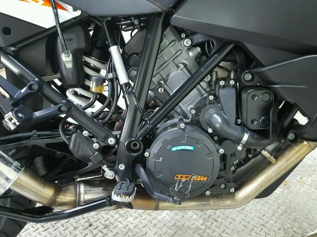 VBKV79407JM981680 - 2018 KTM 1290 SUPER BLACK photo 11