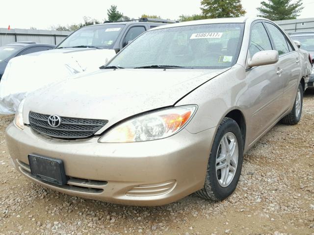 4T1BE32KX3U780088 - 2003 TOYOTA CAMRY LE GOLD photo 2