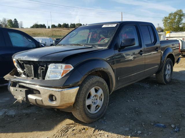 1N6AD07U26C421188 - 2006 NISSAN FRONTIER C BLACK photo 2