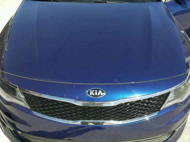 5XXGT4L38HG134784 - 2017 KIA OPTIMA BLUE photo 7