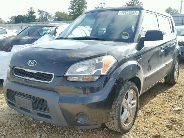 KNDJT2A28A7148977 - 2010 KIA SOUL + BLACK photo 2