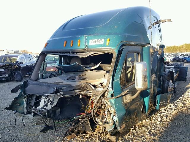 1FUJGLDR6DSFA6234 - 2013 FREIGHTLINER CASCADIA 1 GREEN photo 2