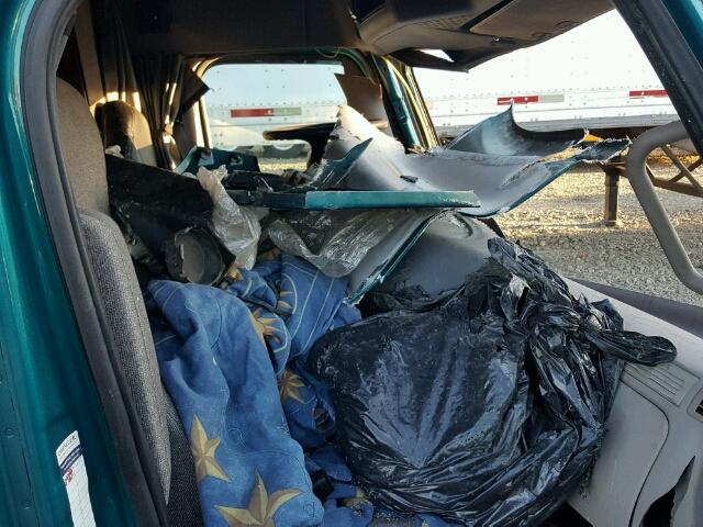 1FUJGLDR6DSFA6234 - 2013 FREIGHTLINER CASCADIA 1 GREEN photo 5