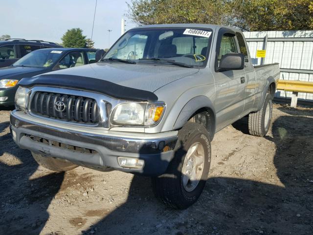 5TEWN72N52Z041174 - 2002 TOYOTA TACOMA XTR SILVER photo 2