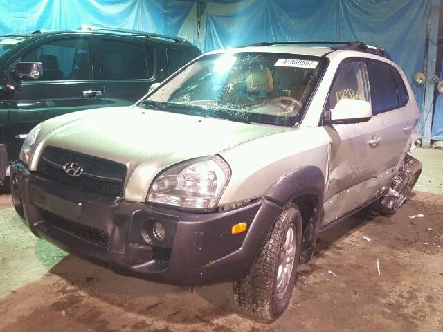 KM8JN12D26U448121 - 2006 HYUNDAI TUCSON GLS GOLD photo 2