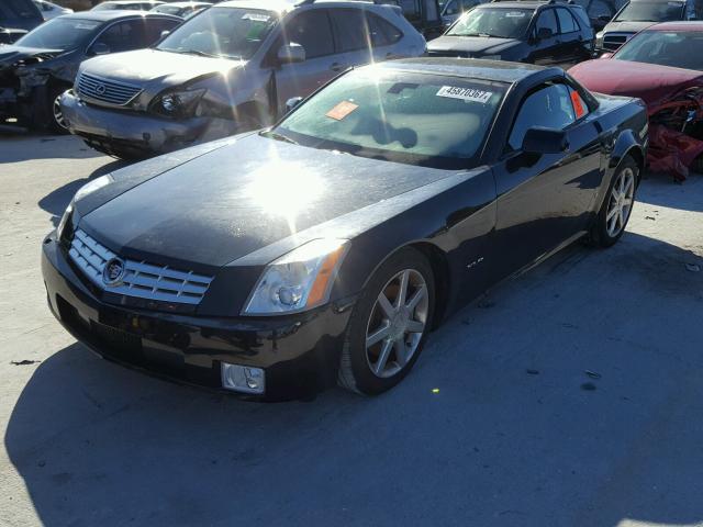 1G6YV36A865602326 - 2006 CADILLAC XLR BLACK photo 2